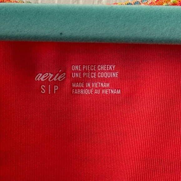 Aerie Pink Multicolored One Piece Swimsuit Size Small 🧜‍♀️ - Picture 3 of 3